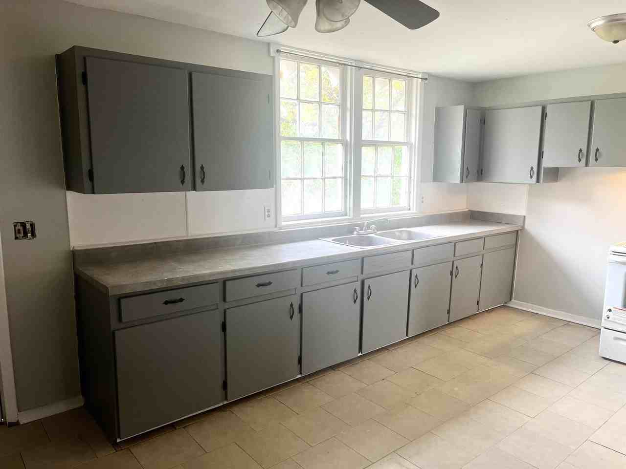 524 Carmen Pl #1 - Photo 4 of 12