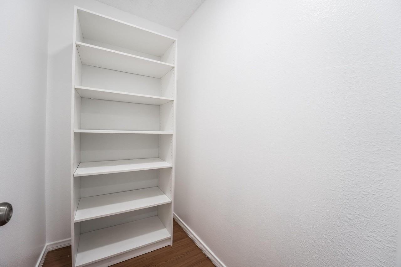 Fargo Ave - Photo 2 of 50