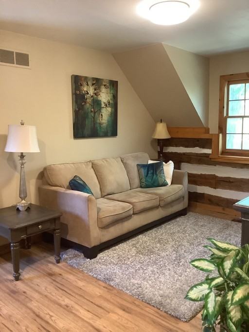 25 Shoreview Dr - Photo 2 of 11