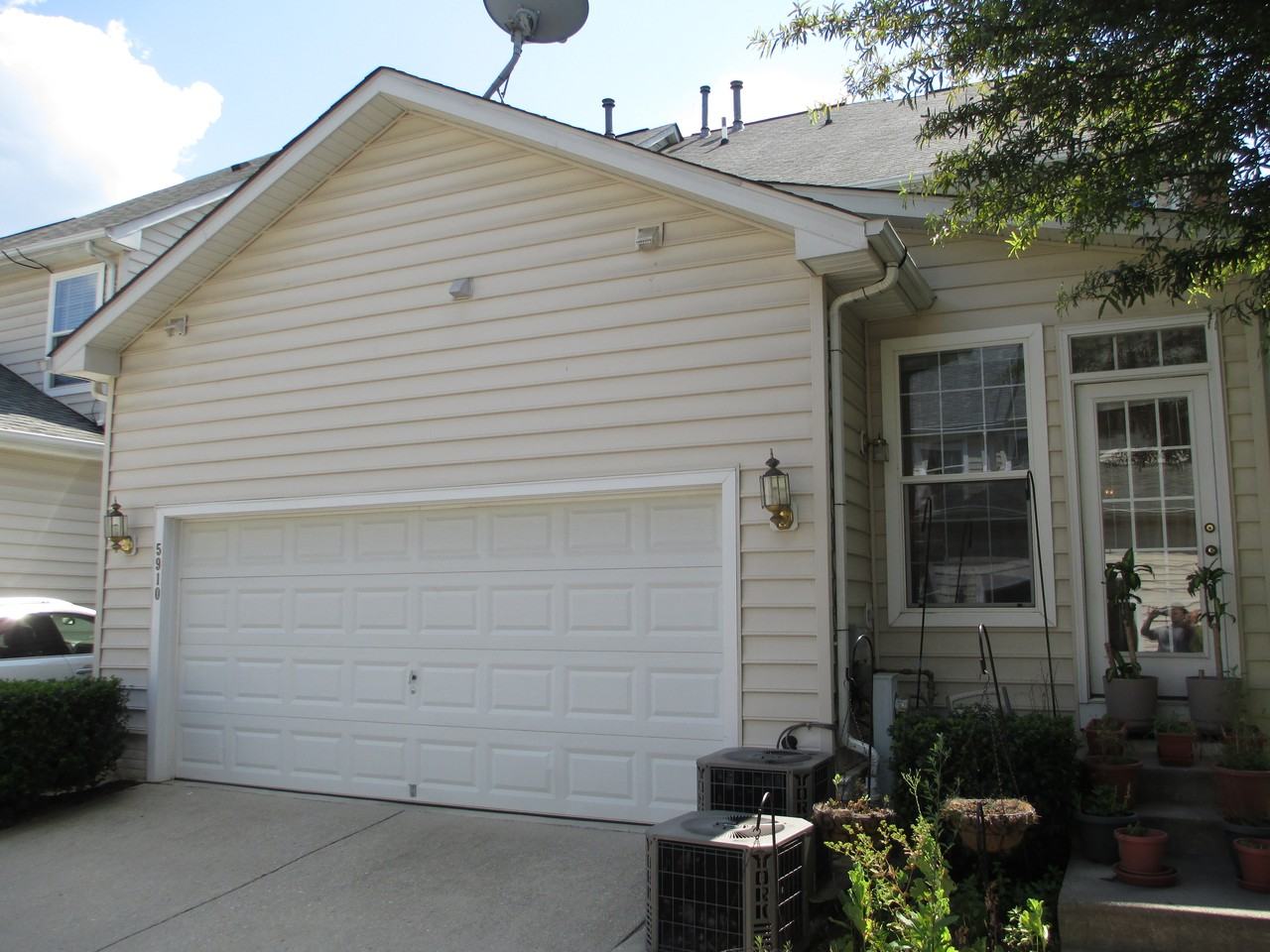 5910 Mystic Ocean Ln - Photo 3 of 33