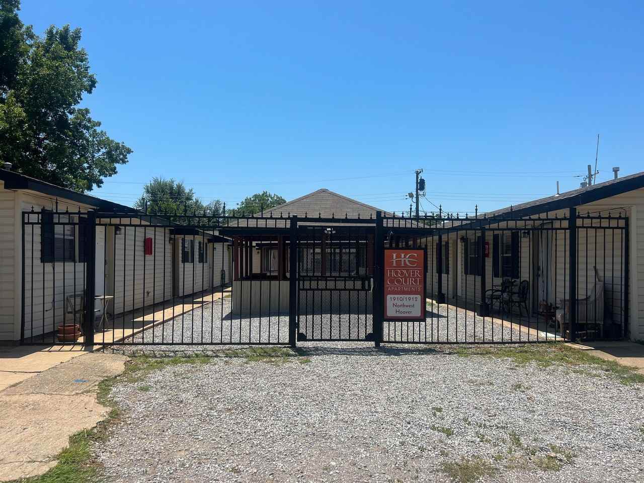 1910 Northwest Hoover Avenue - Photo 2 of 5