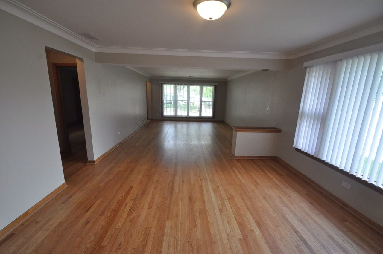 5501 W 84th Pl - Photo 3 of 6