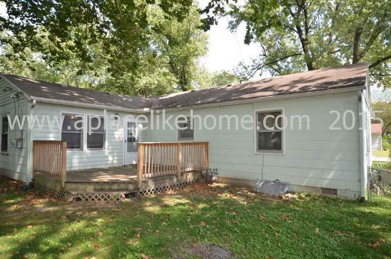 7138 Maple St - Photo 2 of 14