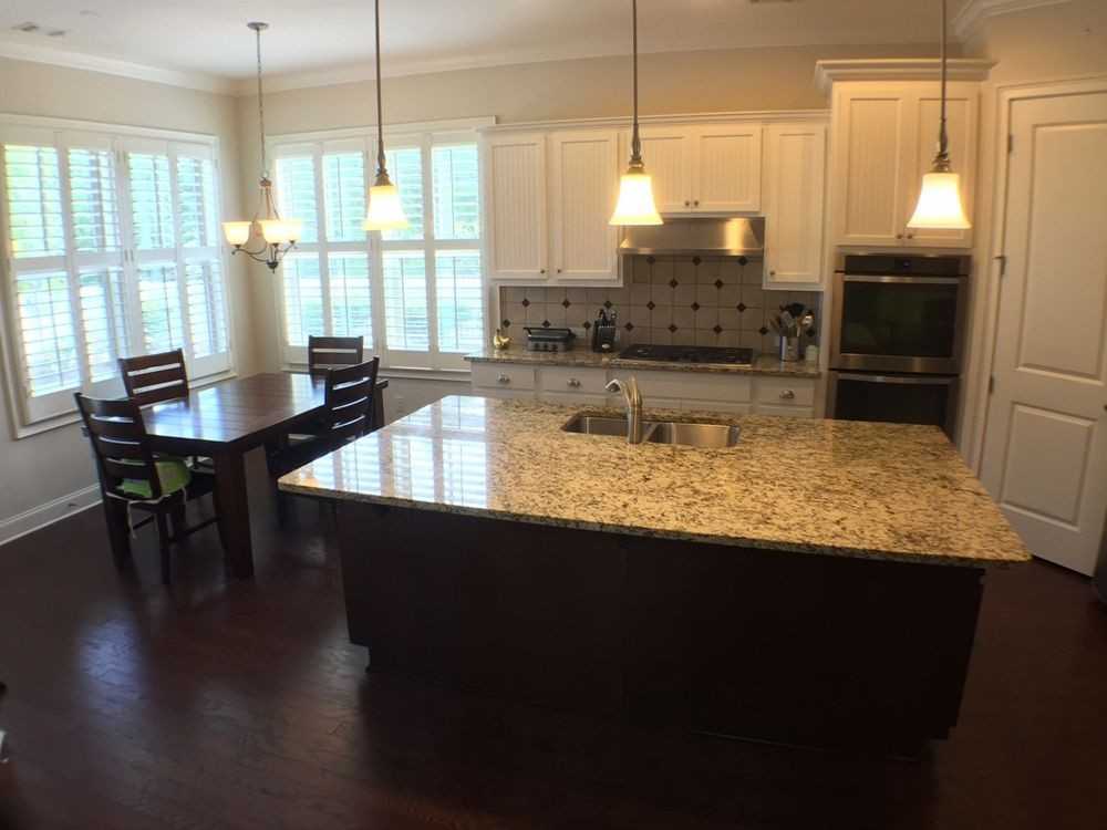 2104 Mcfarlin Ln - Photo 2 of 21