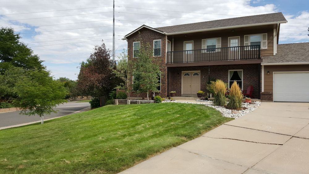 7799 S Poplar Ct - Photo 2 of 13