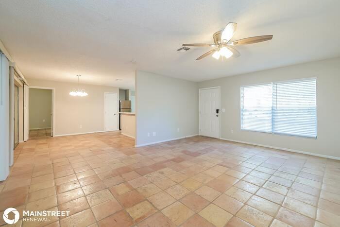 10403 Hidden Ln - Photo 3 of 16