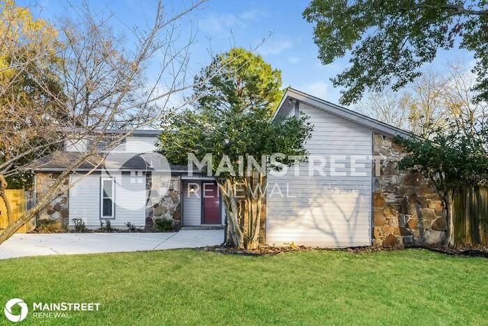 2966 Crowell St - Photo 3 of 16