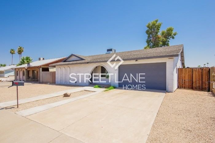 4043 W Cholla St - Photo 2 of 15