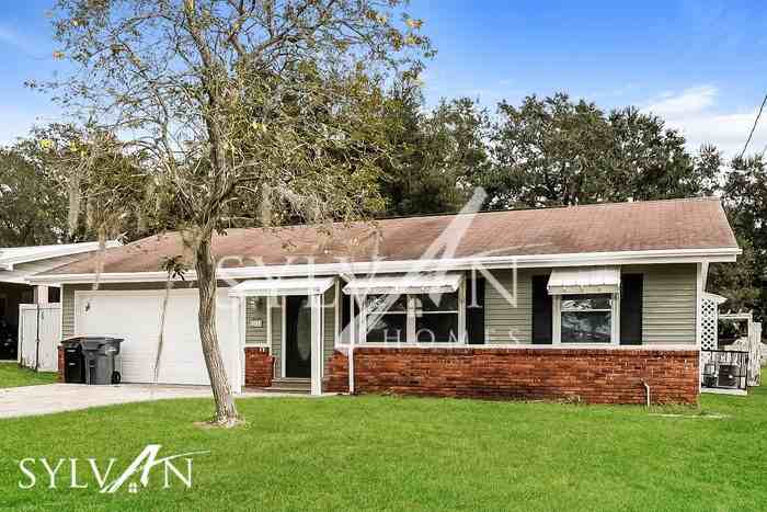 162 Lake Roy Dr - Photo 2 of 15