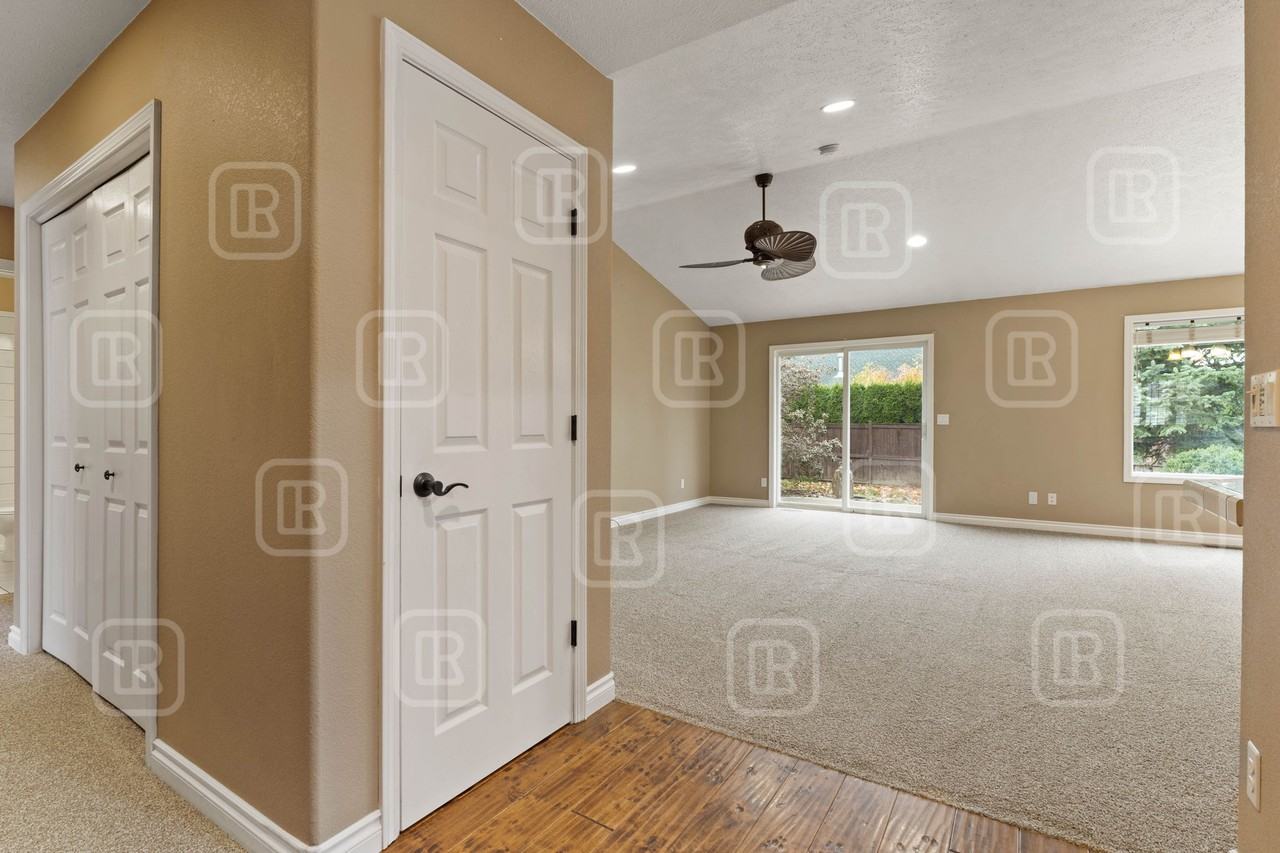 8311 N Parkside Dr #1 - Photo 4 of 36