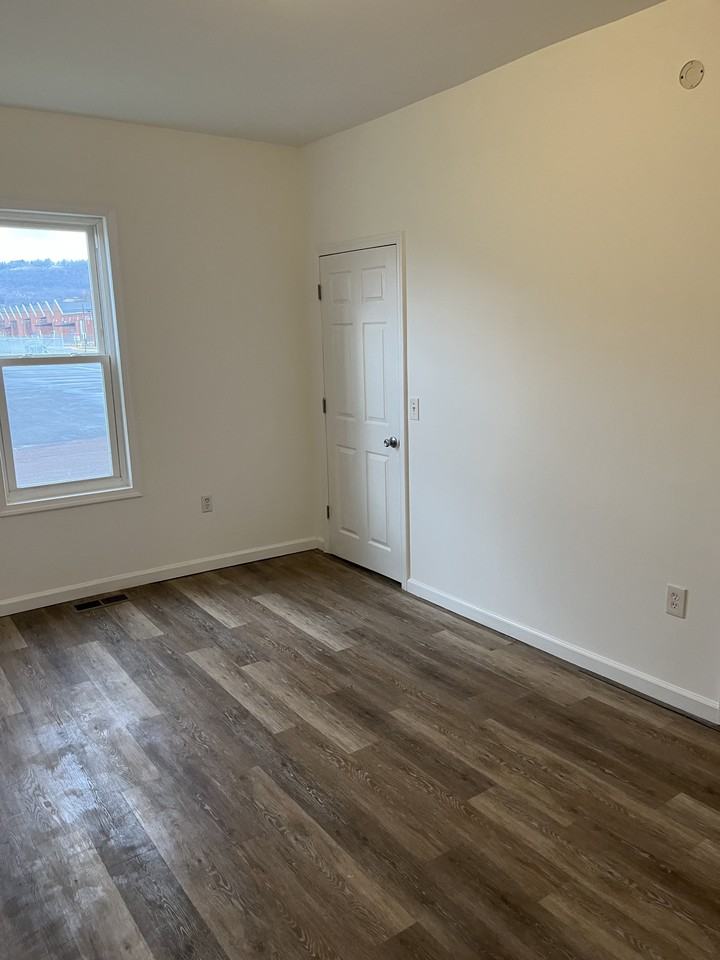 909 N Mulberry St #A - Photo 3 of 6