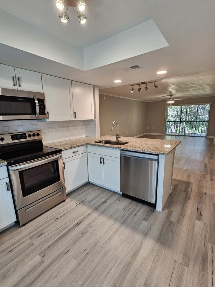 110 Cypress Ln #10 - Photo 3 of 15