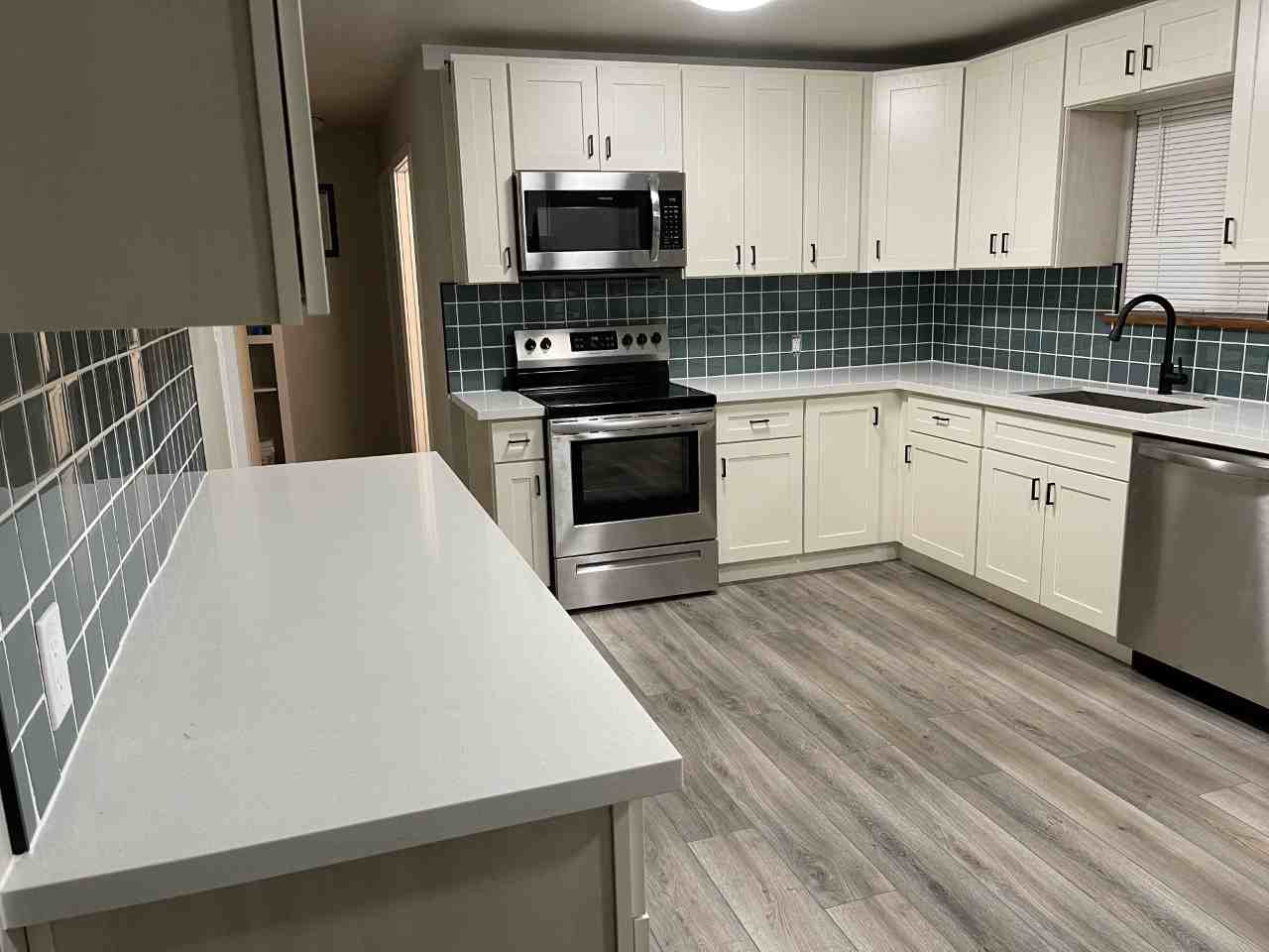 1105 Lafayette St S #5