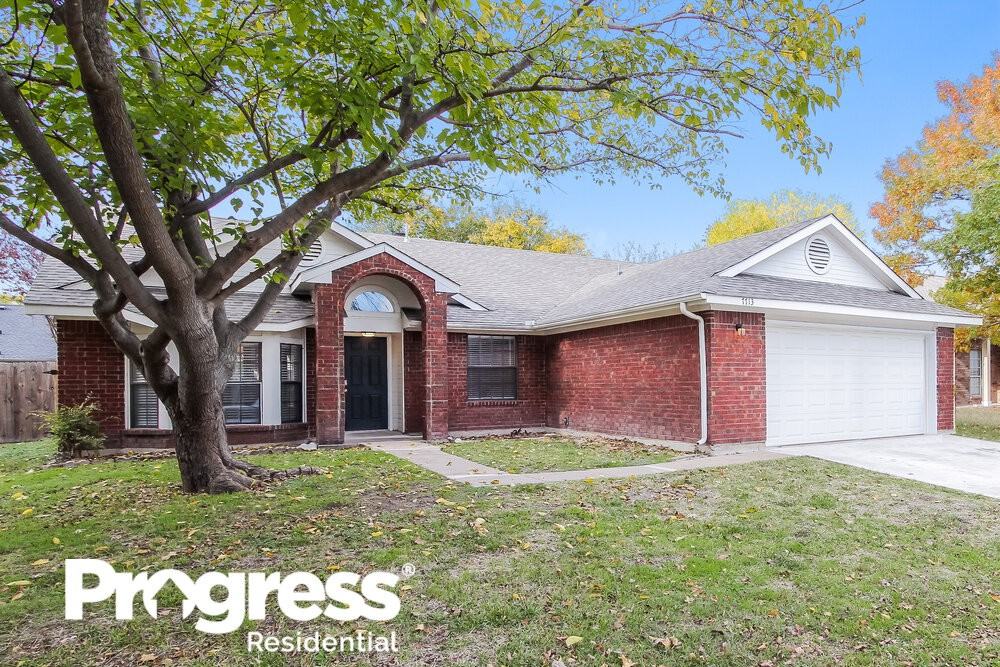 7713 Estates Way - Photo 3 of 16