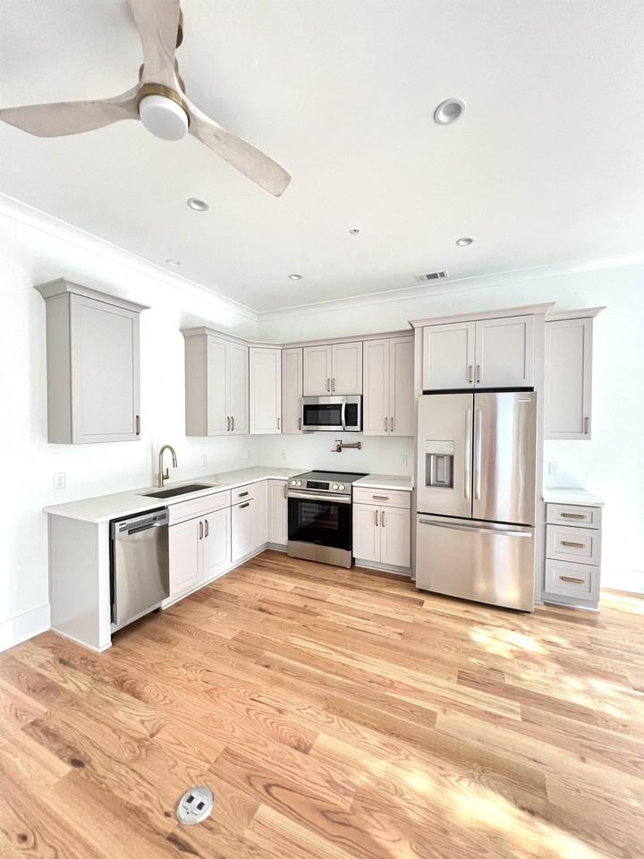 120 East Duffy StreetApt B (Floor 2) #B - Photo 4 of 23