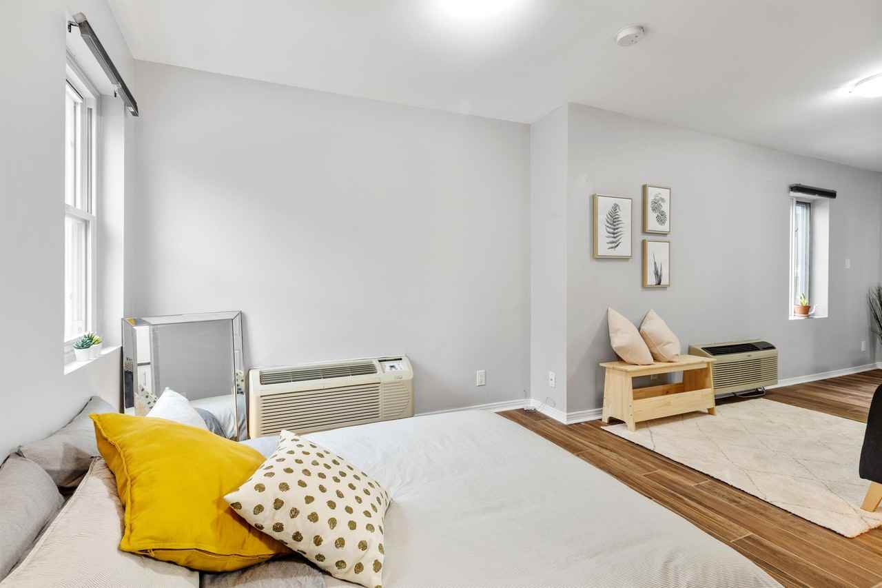 486 Albert St #205 - Photo 4 of 18