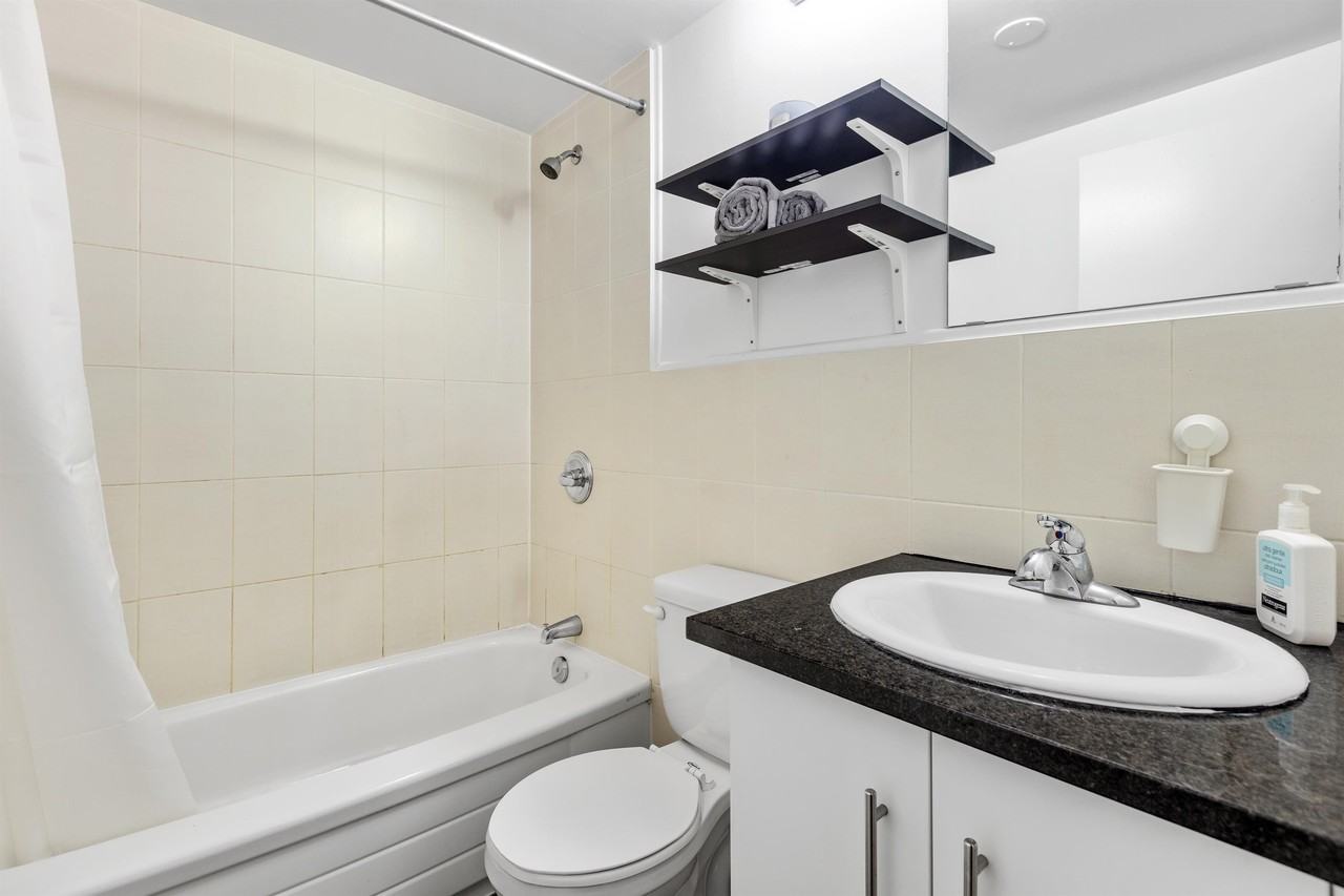 486 Albert St #205 - Photo 5 of 18