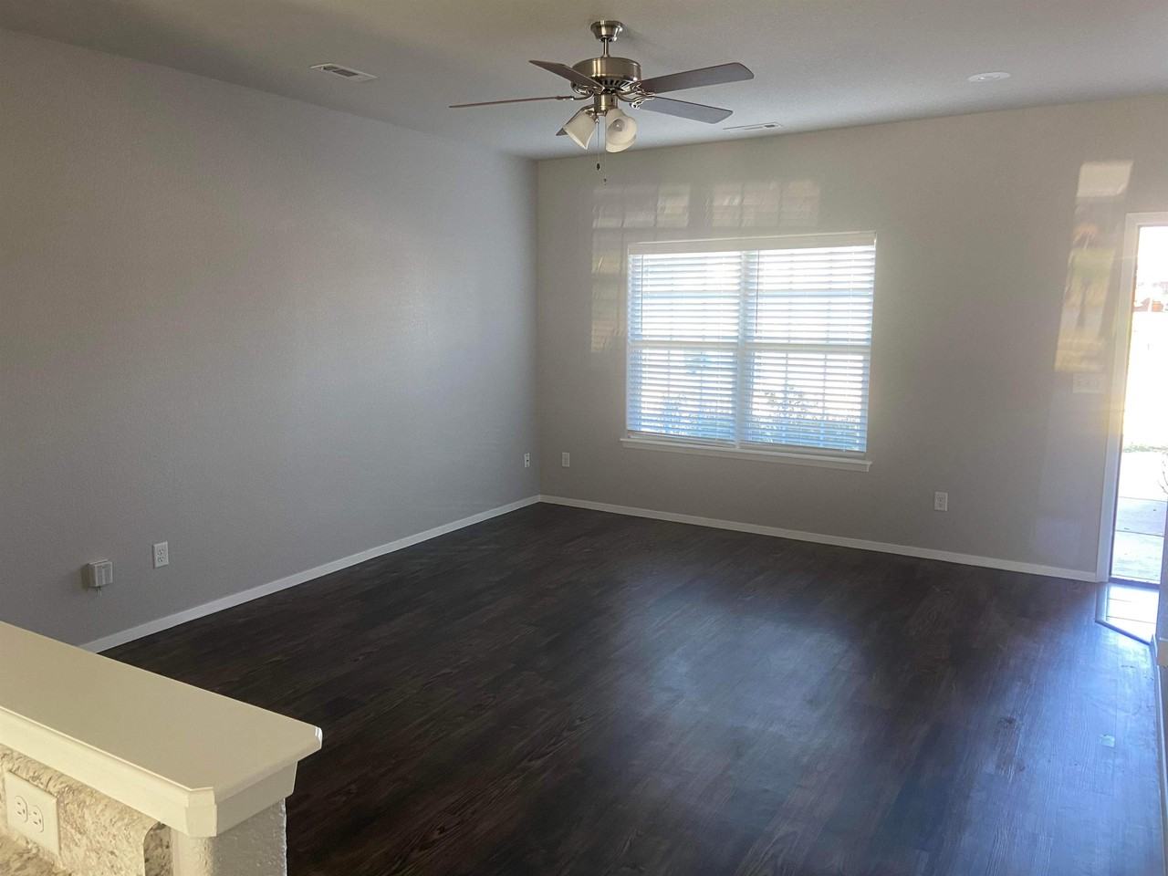 704 Sw Loudon Dr #1 - Photo 3 of 10