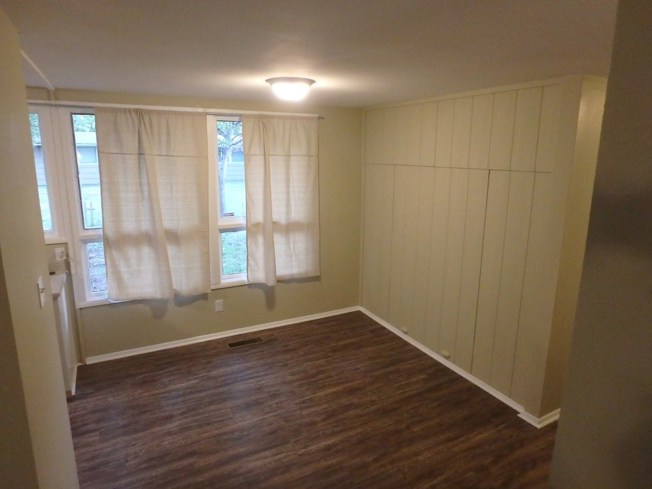 1419 Southwest Caledon Street - Photo 3 of 10