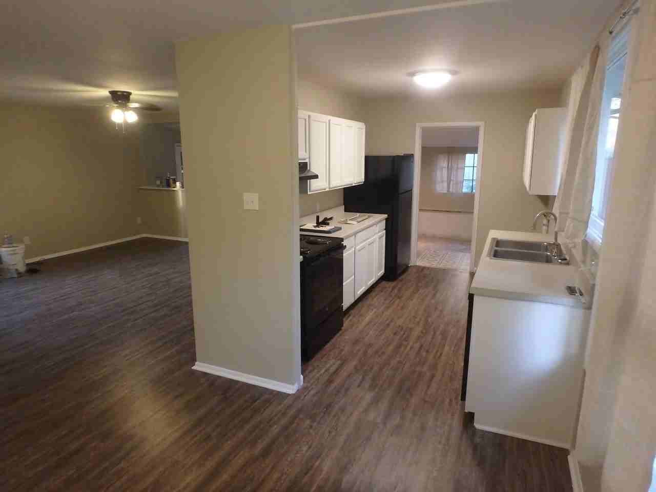 1419 Southwest Caledon Street - Photo 4 of 10