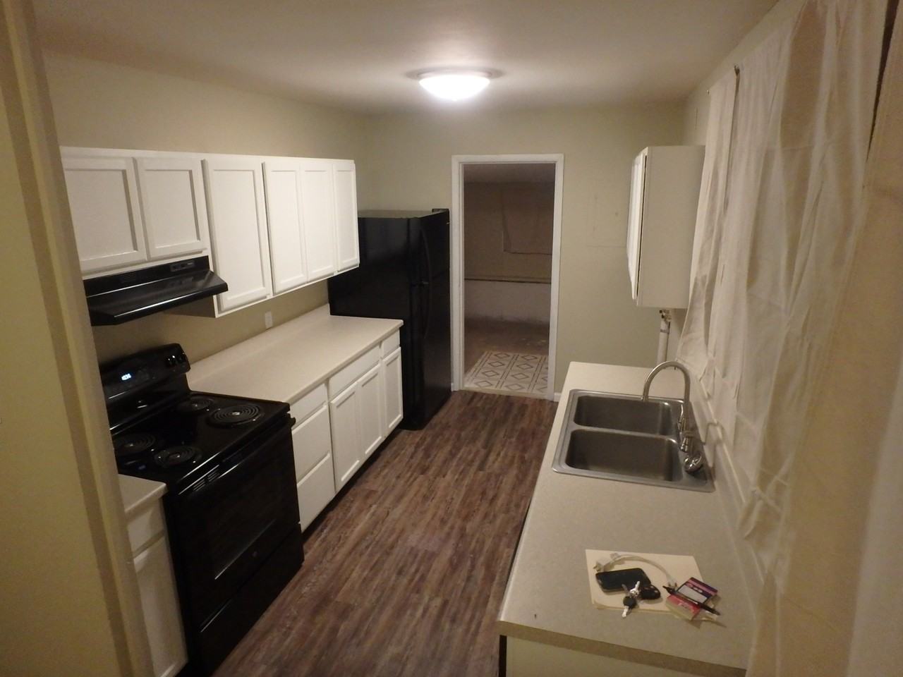 1419 Southwest Caledon Street - Photo 5 of 10