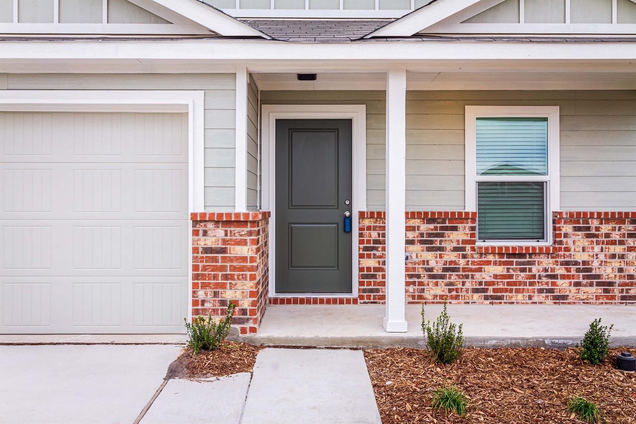 404 Dewberry St #1 - Photo 2 of 33