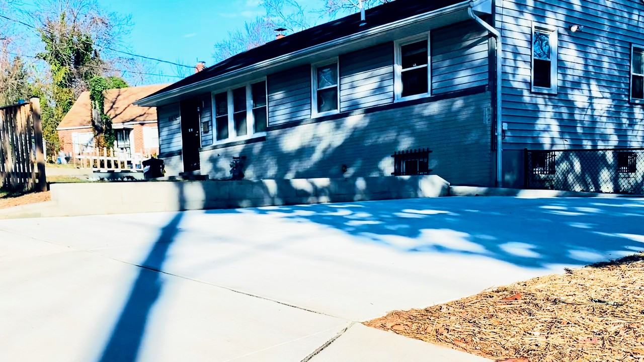 3501 Cheverly Avenue - Photo 3 of 22