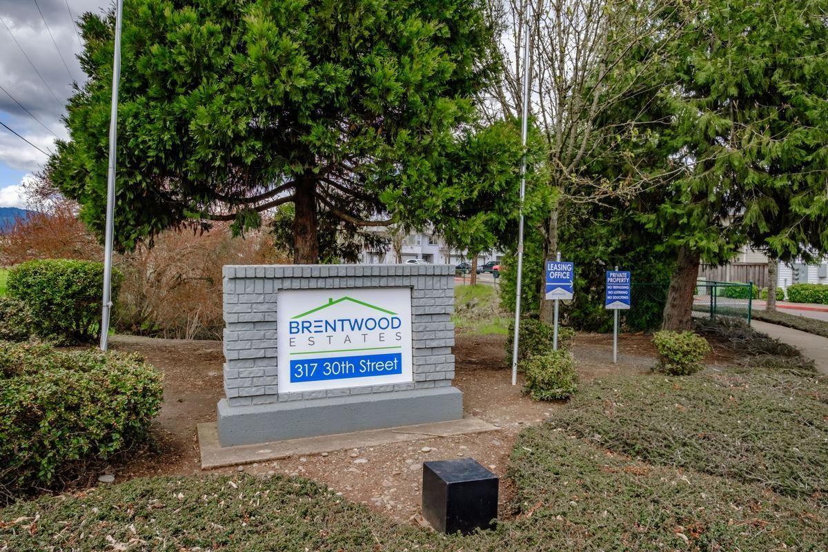 317 30th Street - Photo 2 of 26