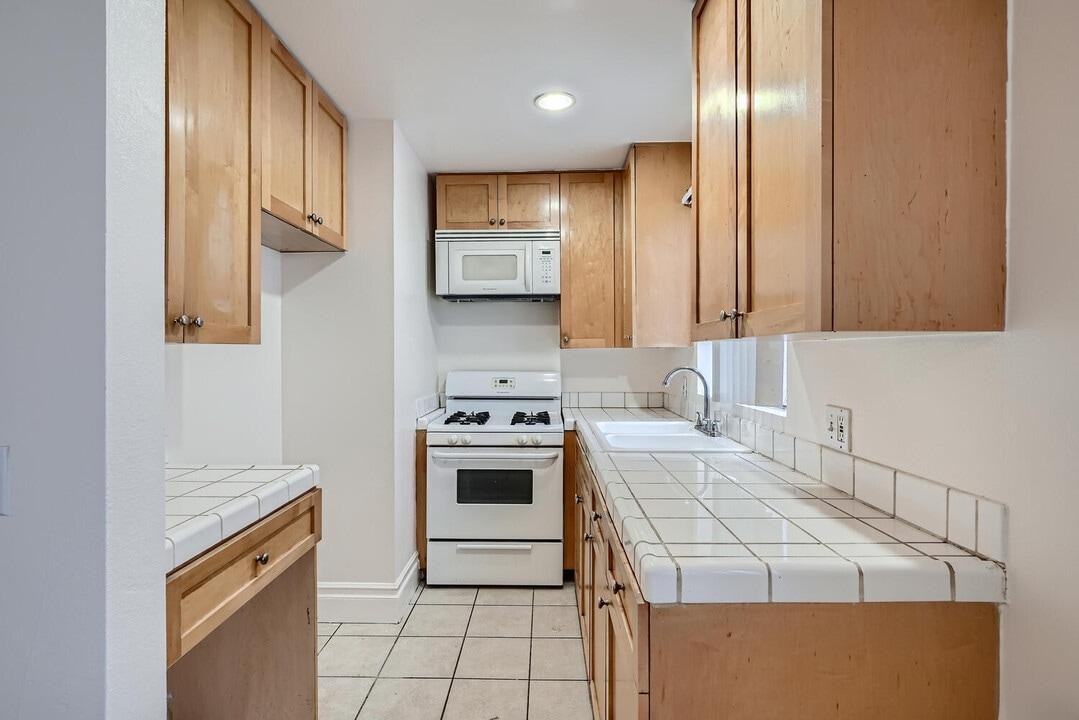 615 S Virgil Ave - Photo 7 of 16