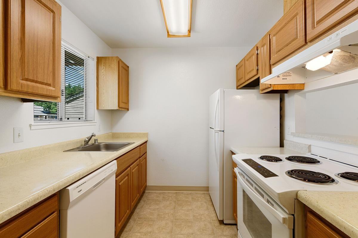 5350 N Brawley Ave - Photo 6 of 44