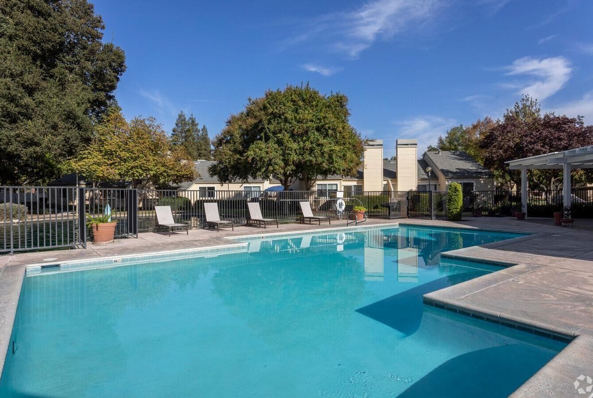 5350 N Brawley Ave - Photo 2 of 44