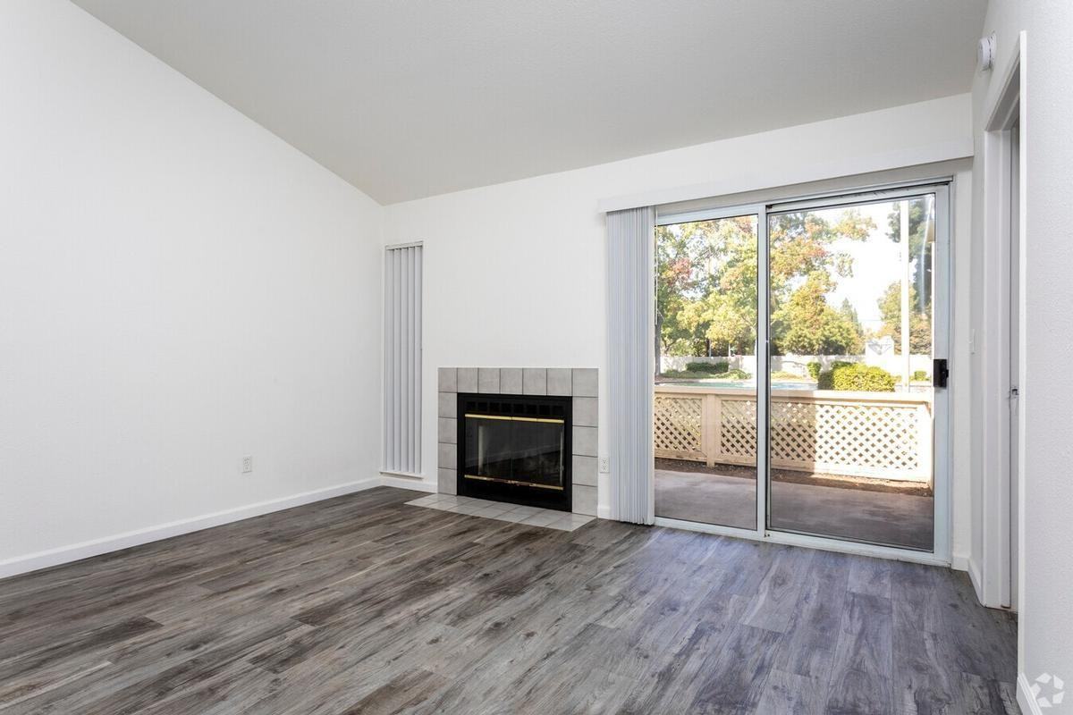 5350 North Brawley Avenue - Photo 6 of 44