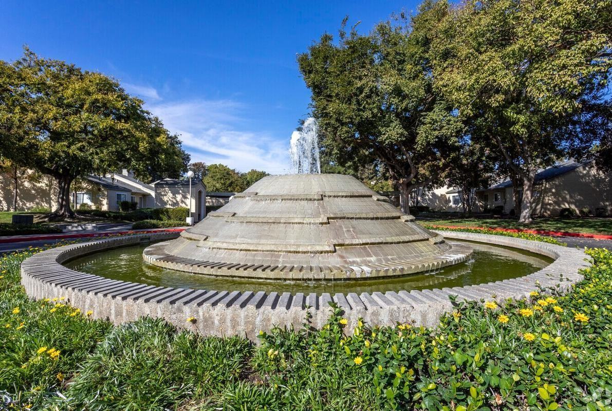 5350 N Brawley Ave - Photo 4 of 44