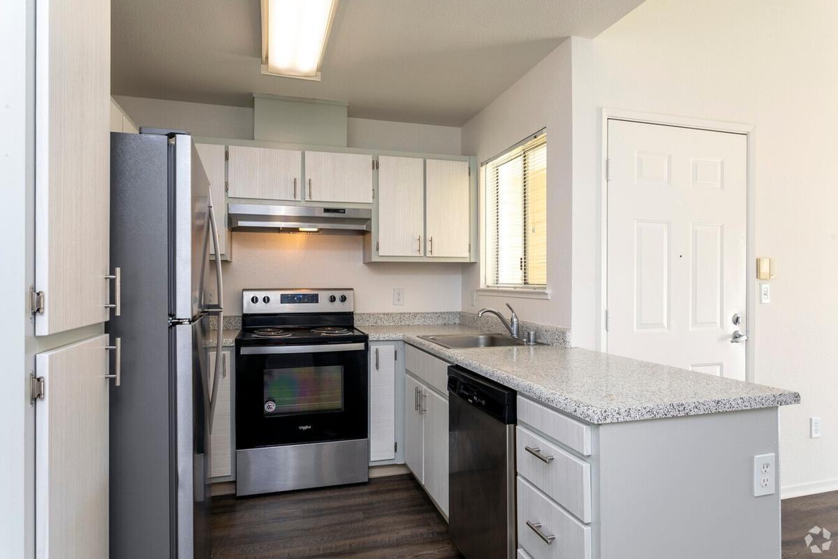 5350 N Brawley Ave - Photo 3 of 44