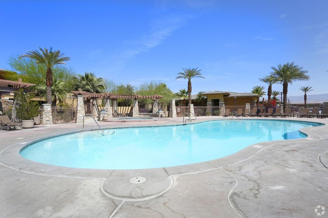 35751 Gateway Dr