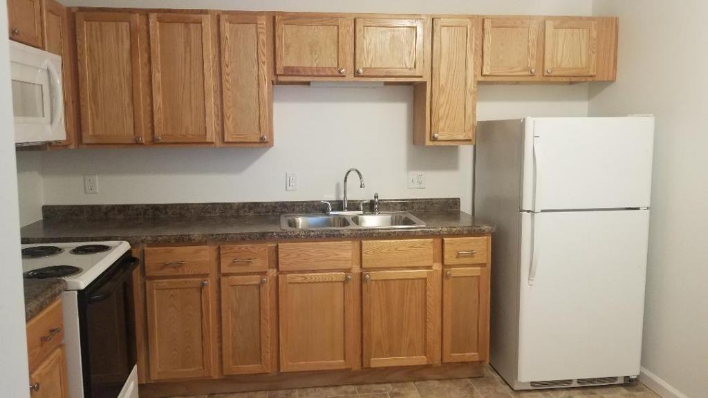 202 S Paw Paw St #8 - Photo 4 of 11