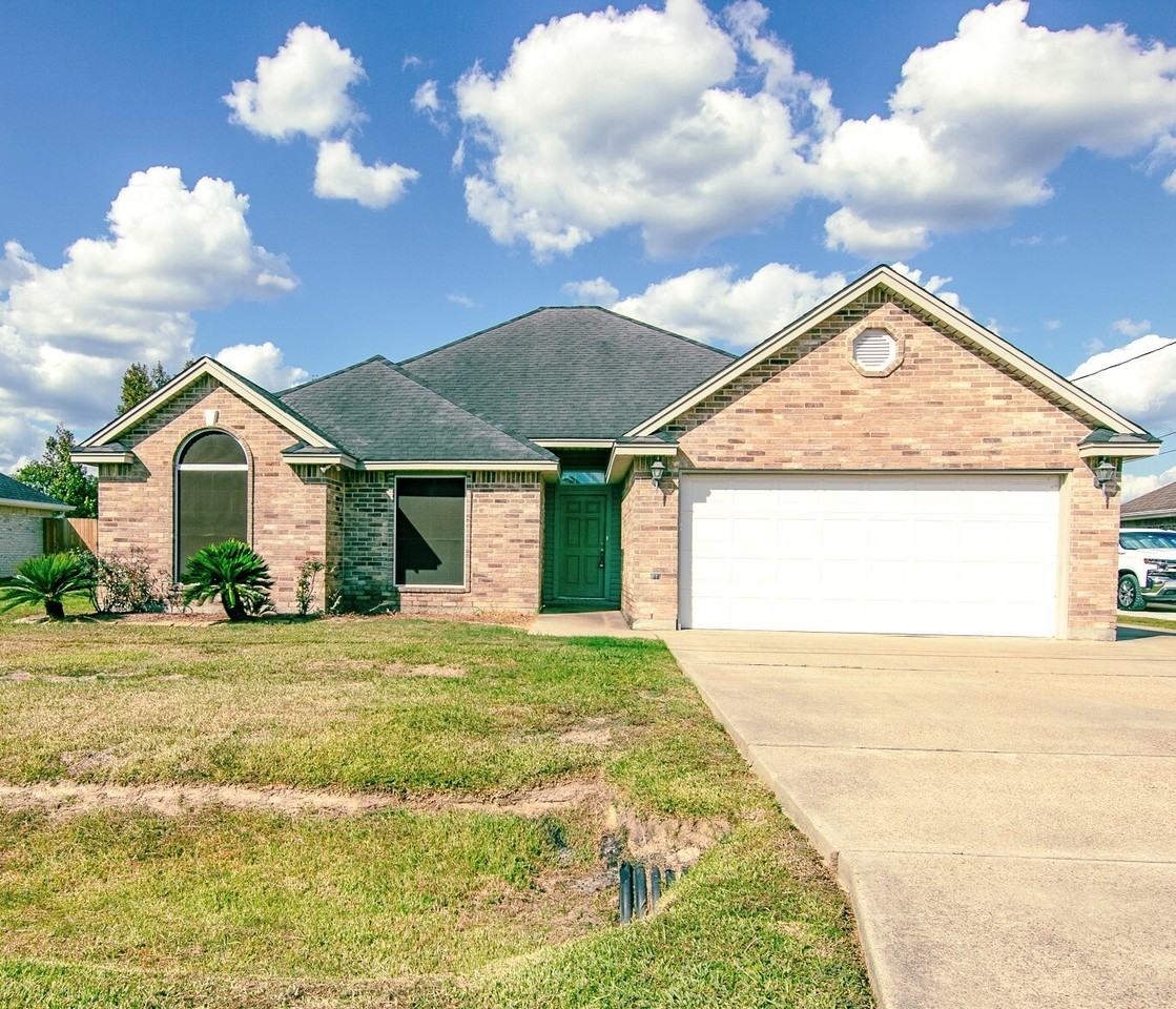 5250 Westchase Loop - Photo 2 of 12