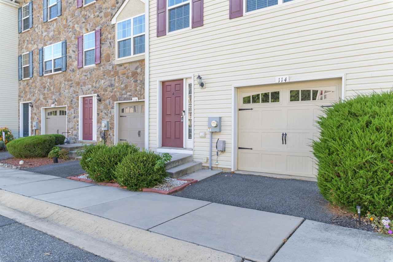 114 Ben Blvd #1 - Photo 3 of 14