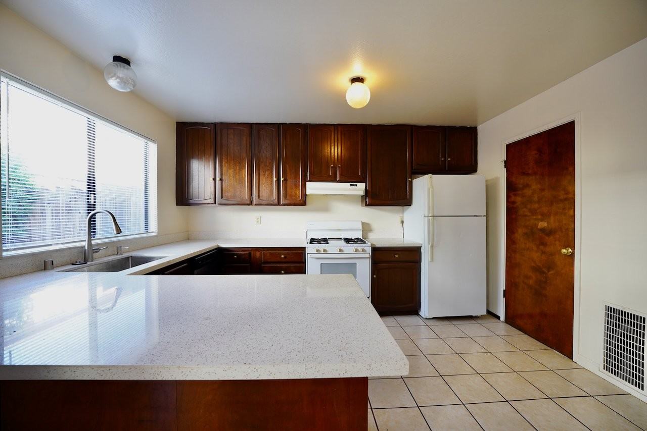 312 Belle Ave - Photo 3 of 11