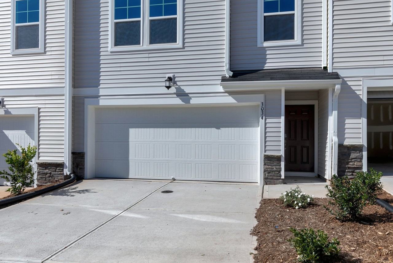3034 Castle Loch Ln - Photo 4 of 41