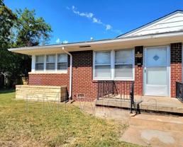 6218 E Lincoln St - Photo 1 of 1