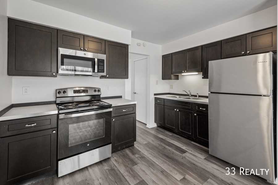 2394 Dixie Dr #D - Photo 3 of 18