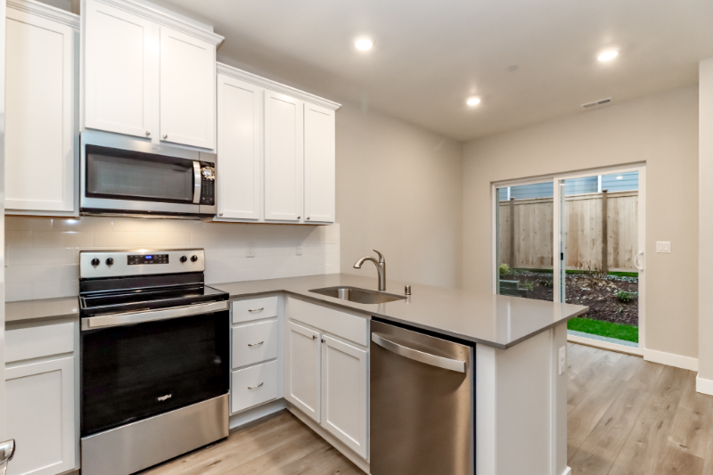 8319 E Gilman Ave - Photo 6 of 31