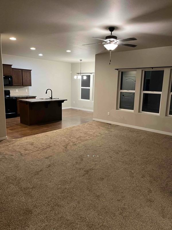 957 Magnolia St - Photo 2 of 21