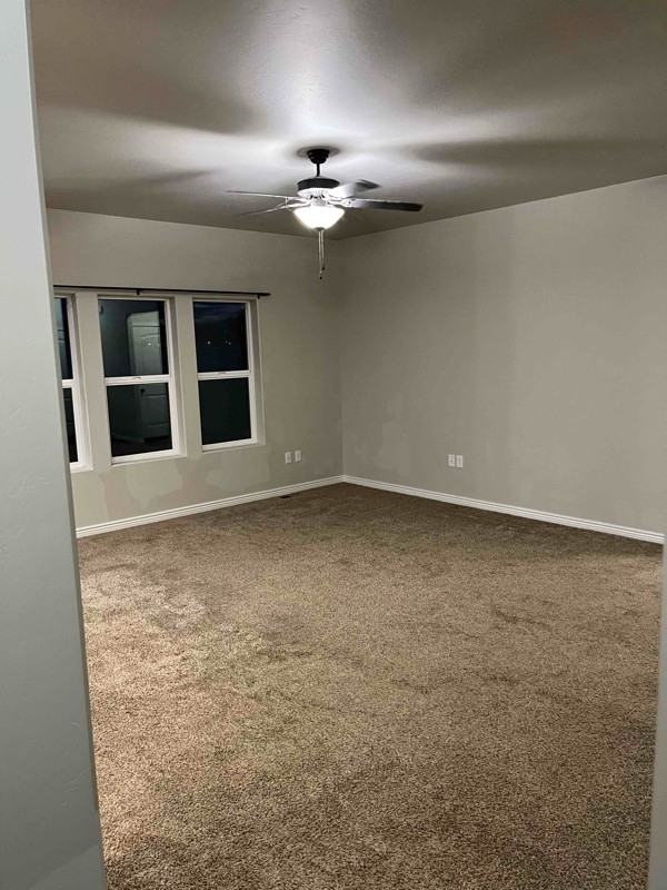 957 Magnolia St - Photo 3 of 21