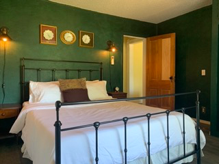 617 E Krall St - Photo 6 of 10