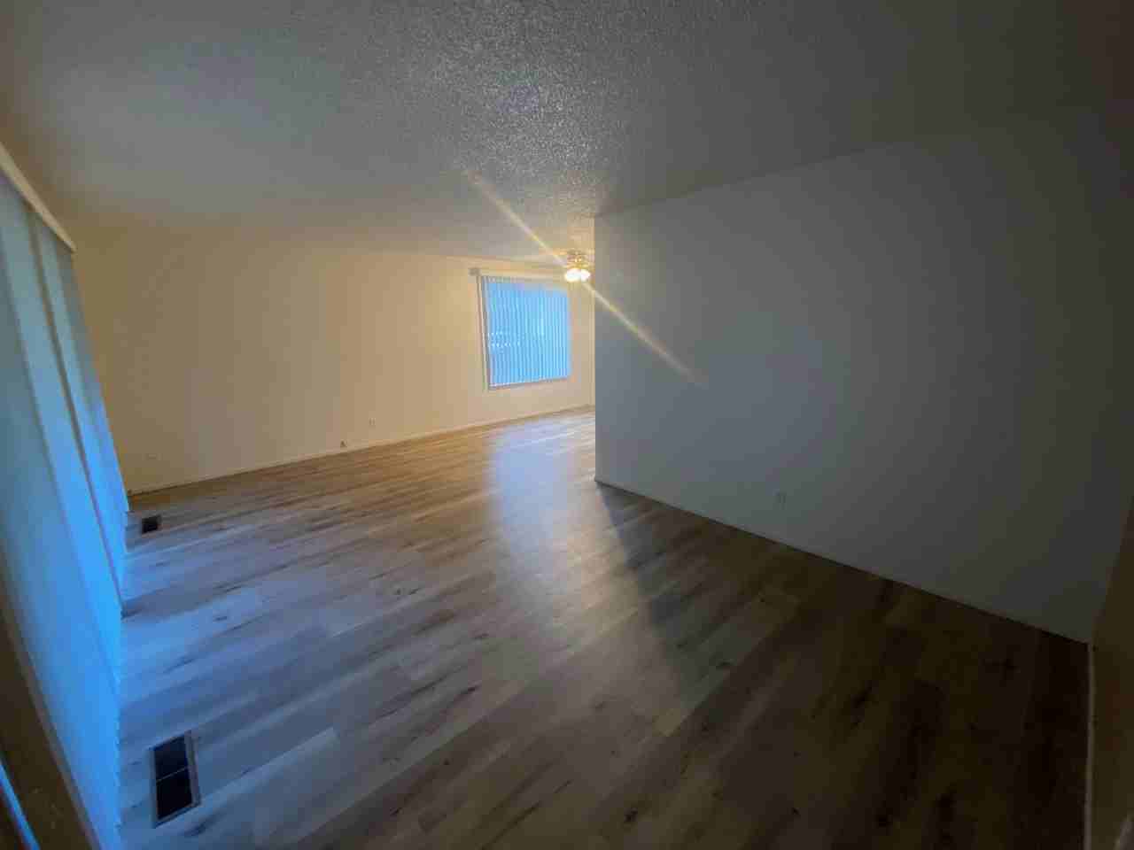 553 14th St Ne #553 - Photo 3 of 22