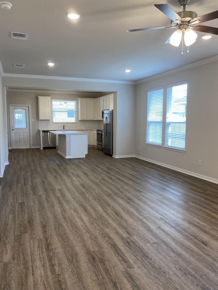 808 Killam Dr #1 - Photo 4 of 27