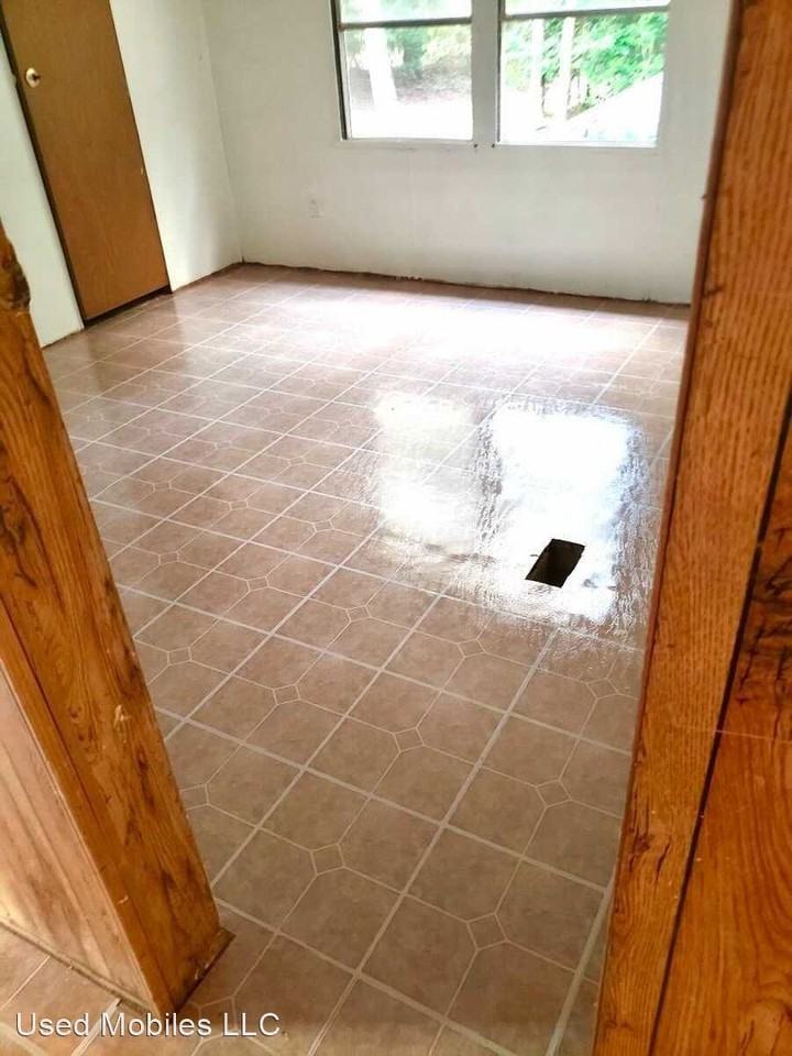 207 207 Fulmer Road/5039 Spains Trail - Photo 3 of 6