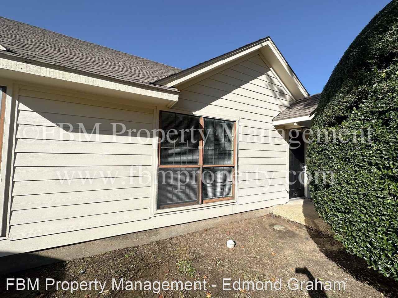 Biloxi Dr - Photo 3 of 16